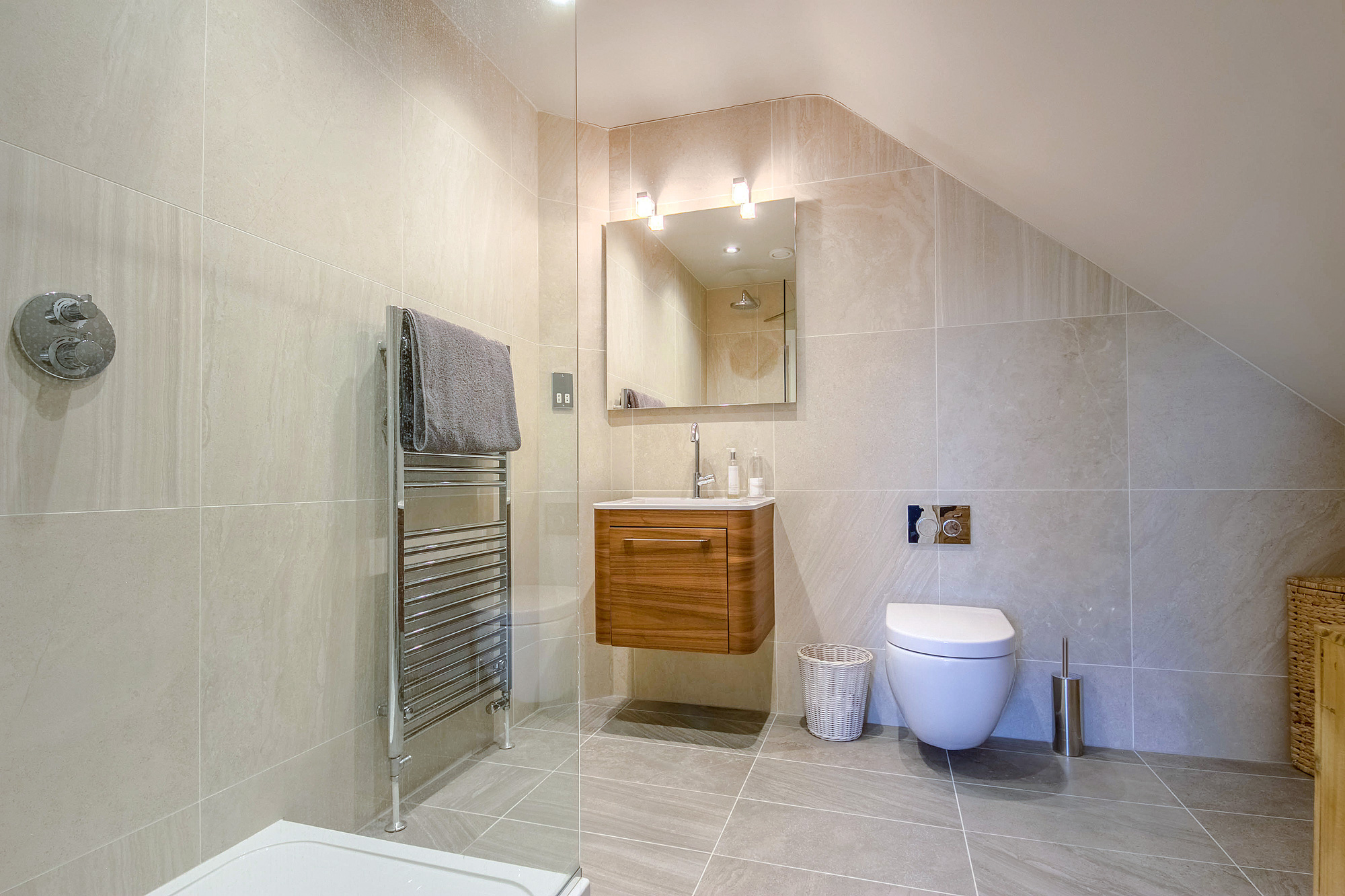 Pewley Heights, Guildford - view 14