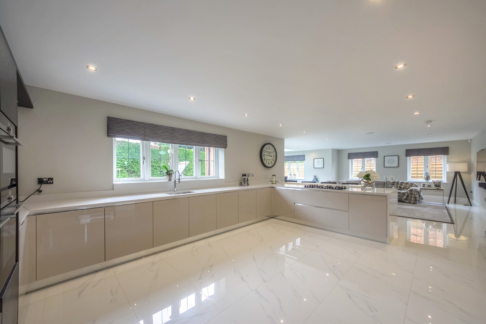 Pewley Heights, Guildford - view 3