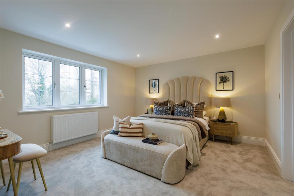Horseshoe Crescent, Guildford - view 7