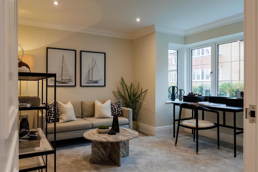 Horseshoe Crescent, Guildford - view 6